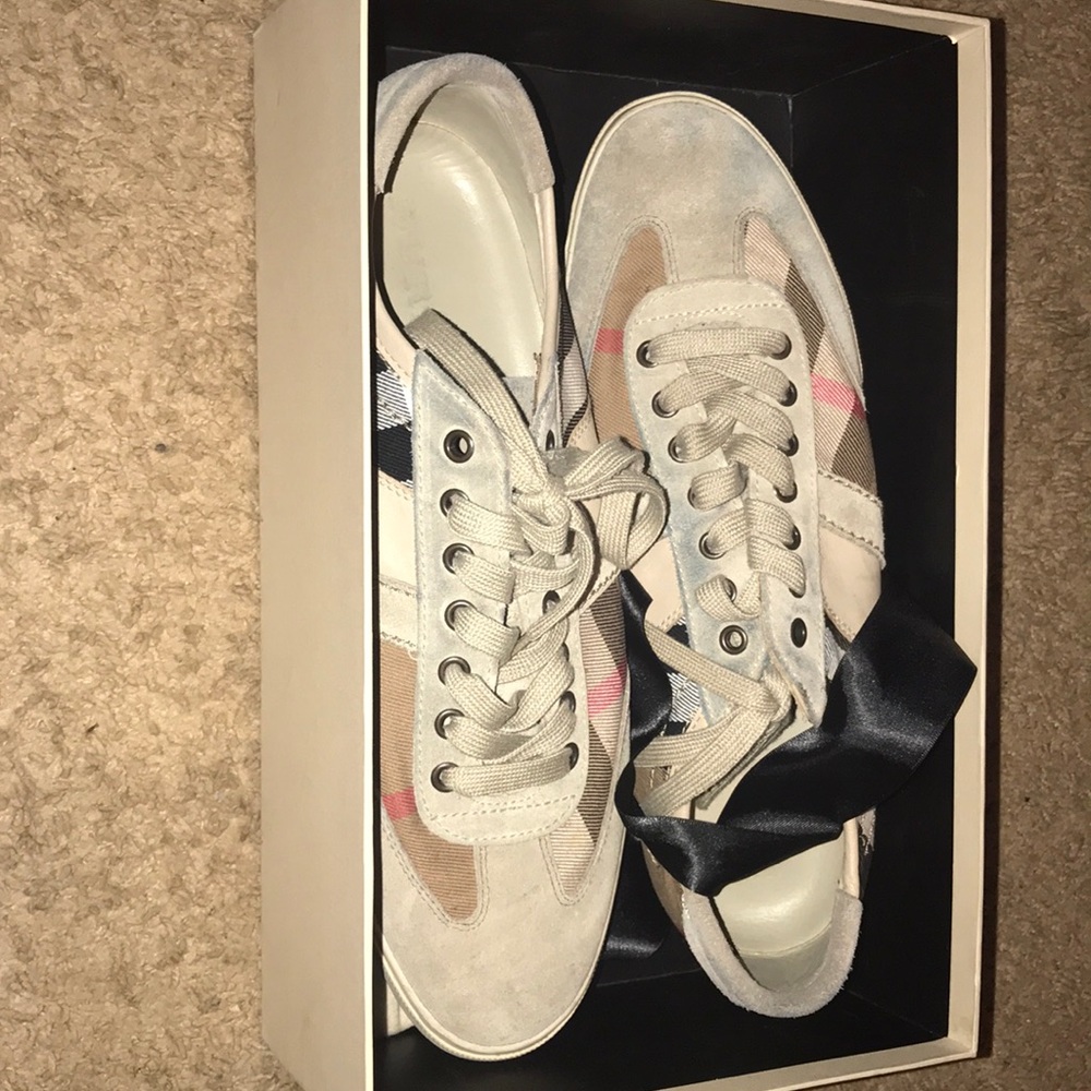 Burberry shoes